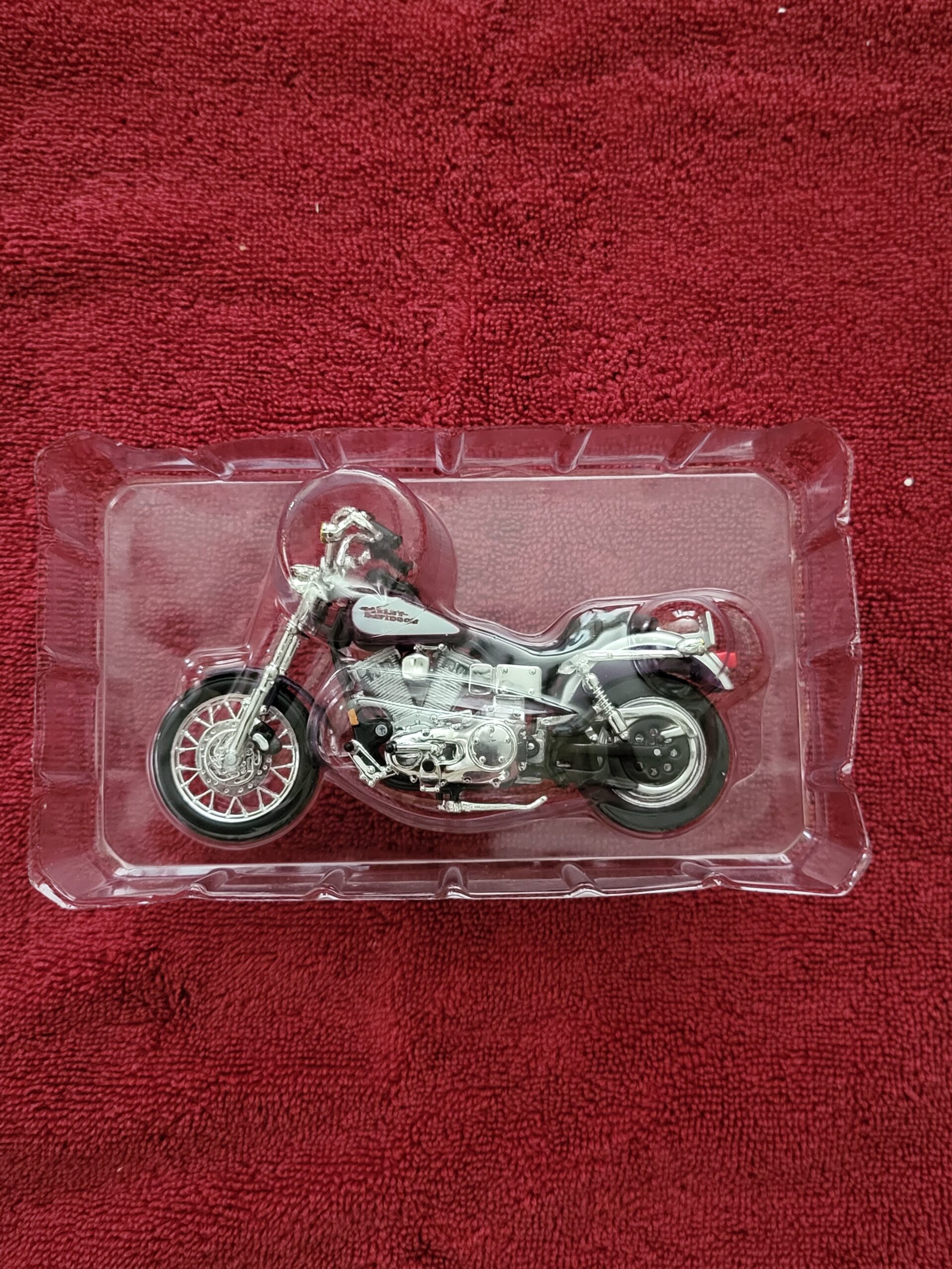 2001 Harley Davidson FXDL Dyna Low Rider Maisto 1:18 Rewards Center New
