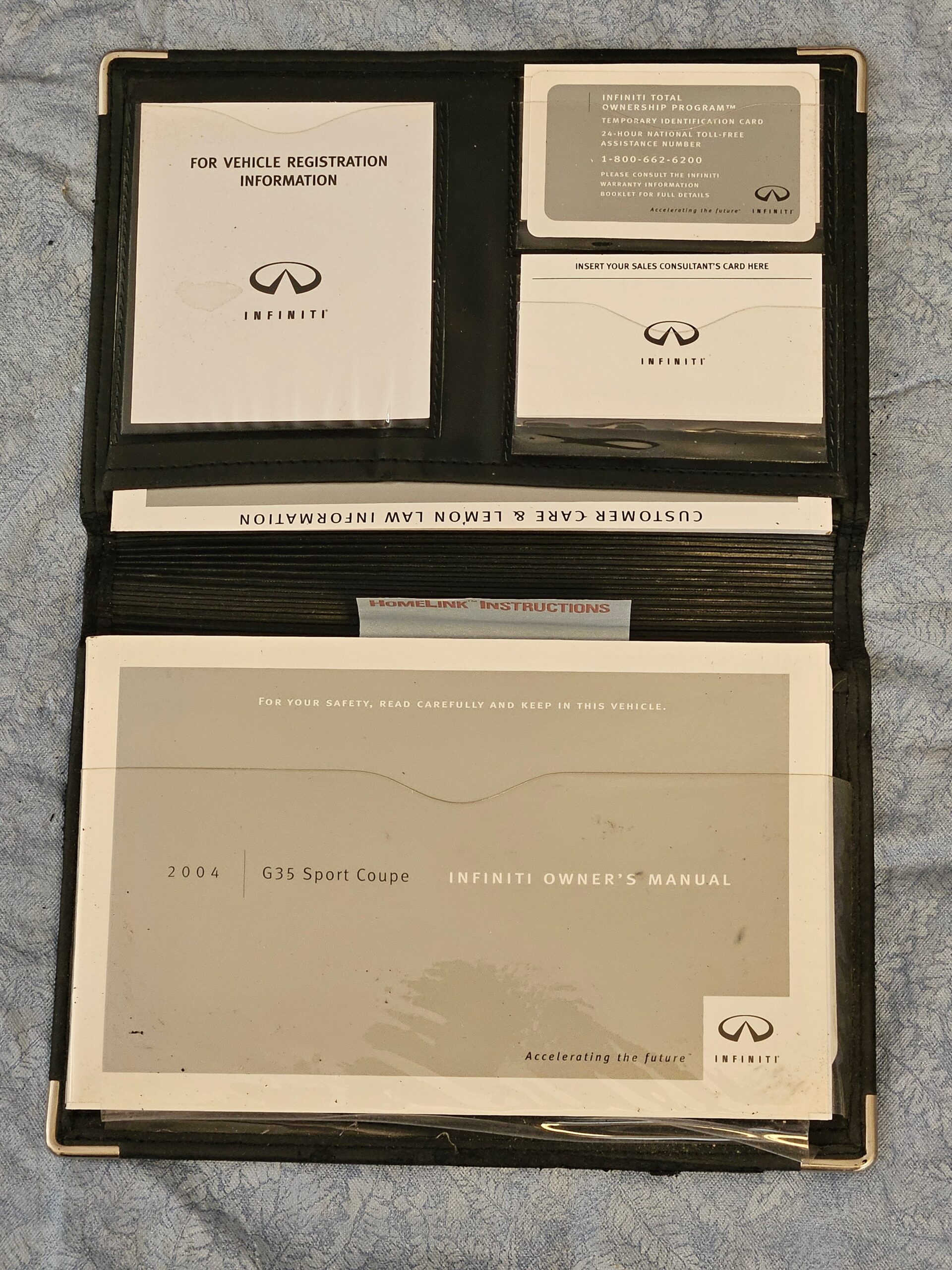 2004 Infiniti G35 Owners & Warranty Manuals Original Set - Image 2