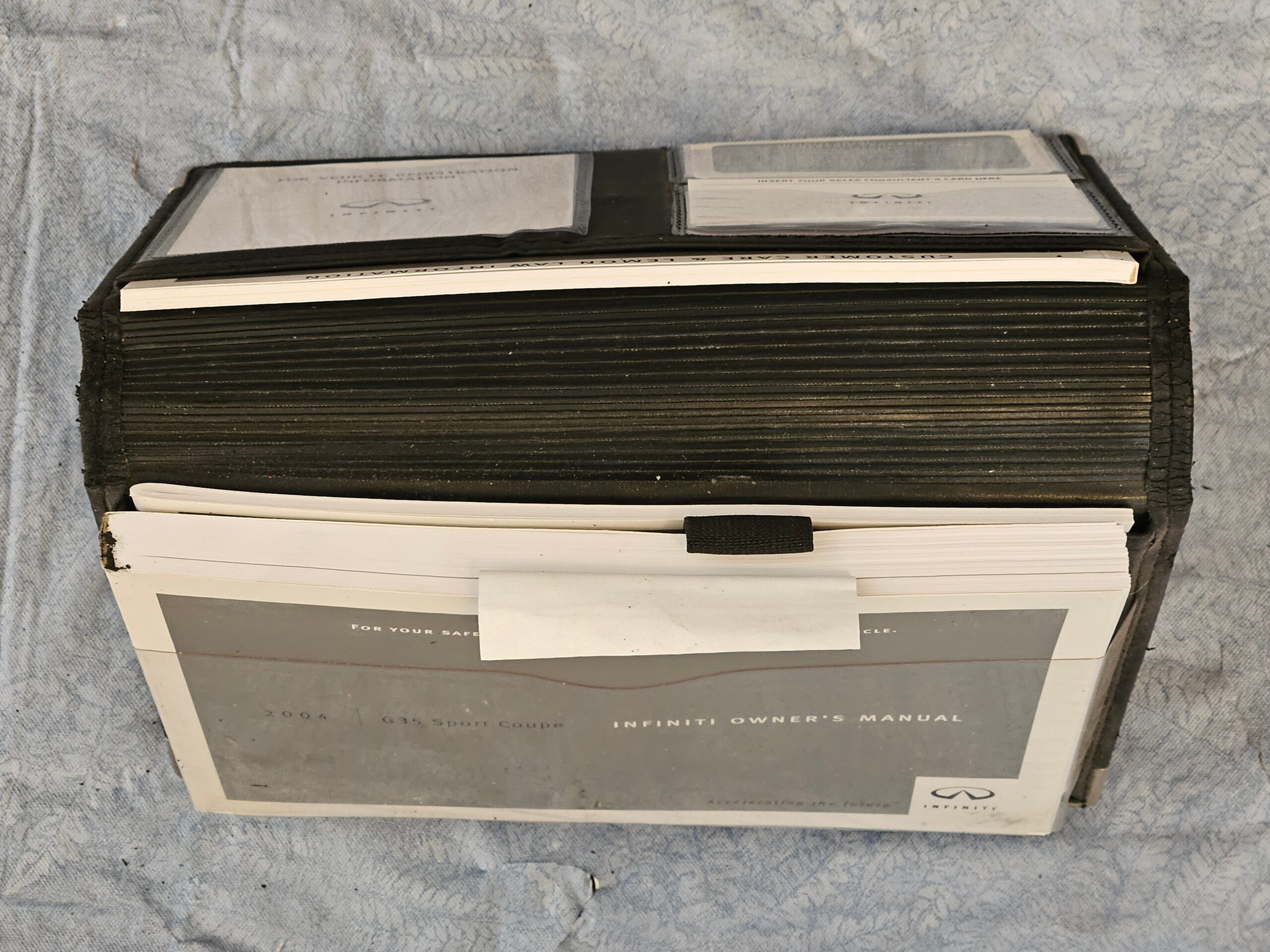 2004 Infiniti G35 Owners & Warranty Manuals Original Set - Image 3