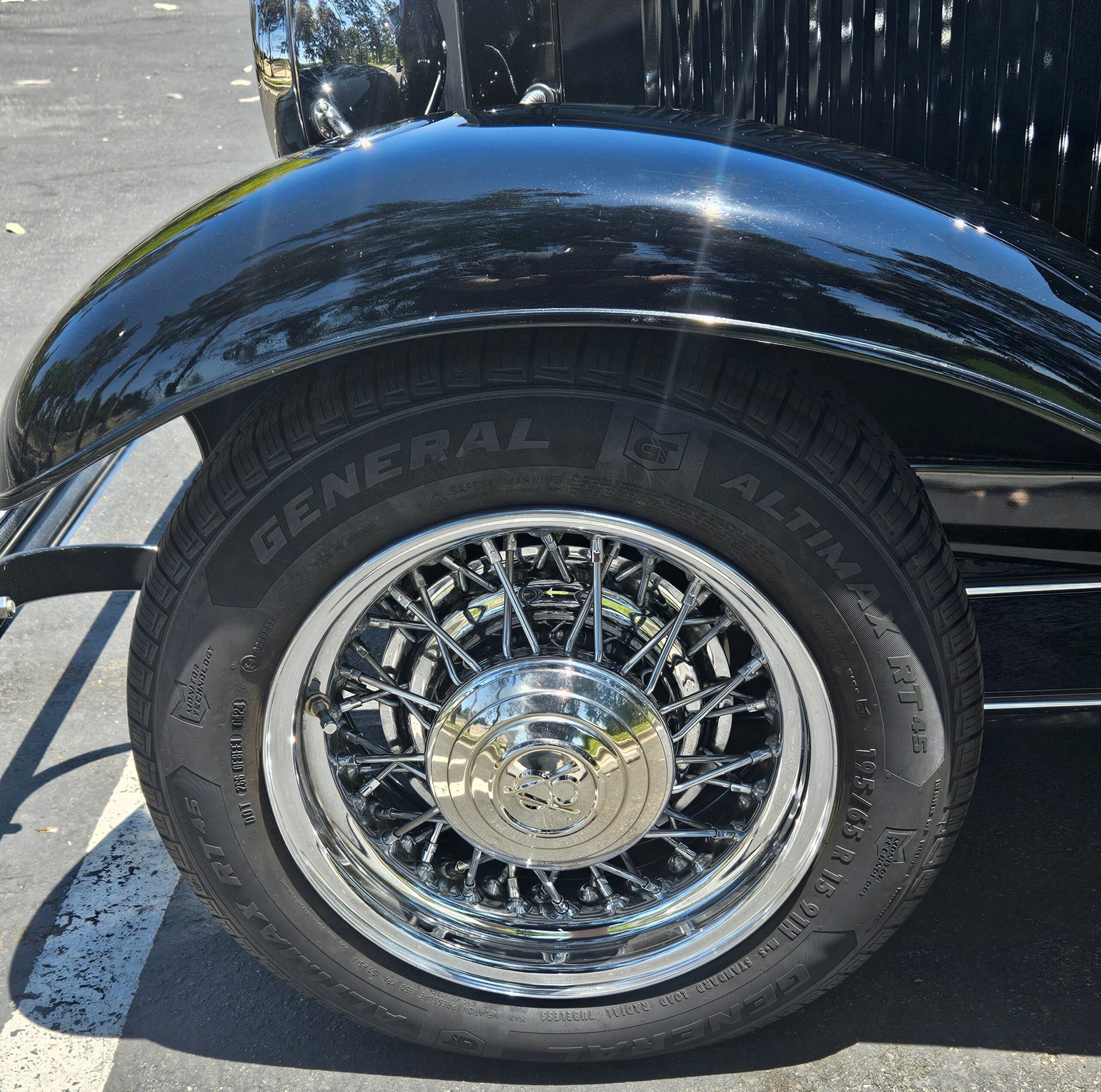 1932 Ford Roadster 302 V8 Manual All Steel - Image 9