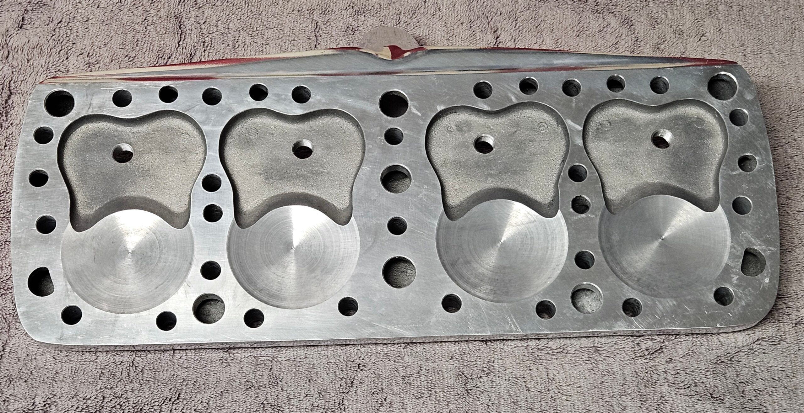 Navarro 59A Ford Flathead V8 Finned Aluminum Heads Pair New Polished 24-Stud - Image 4
