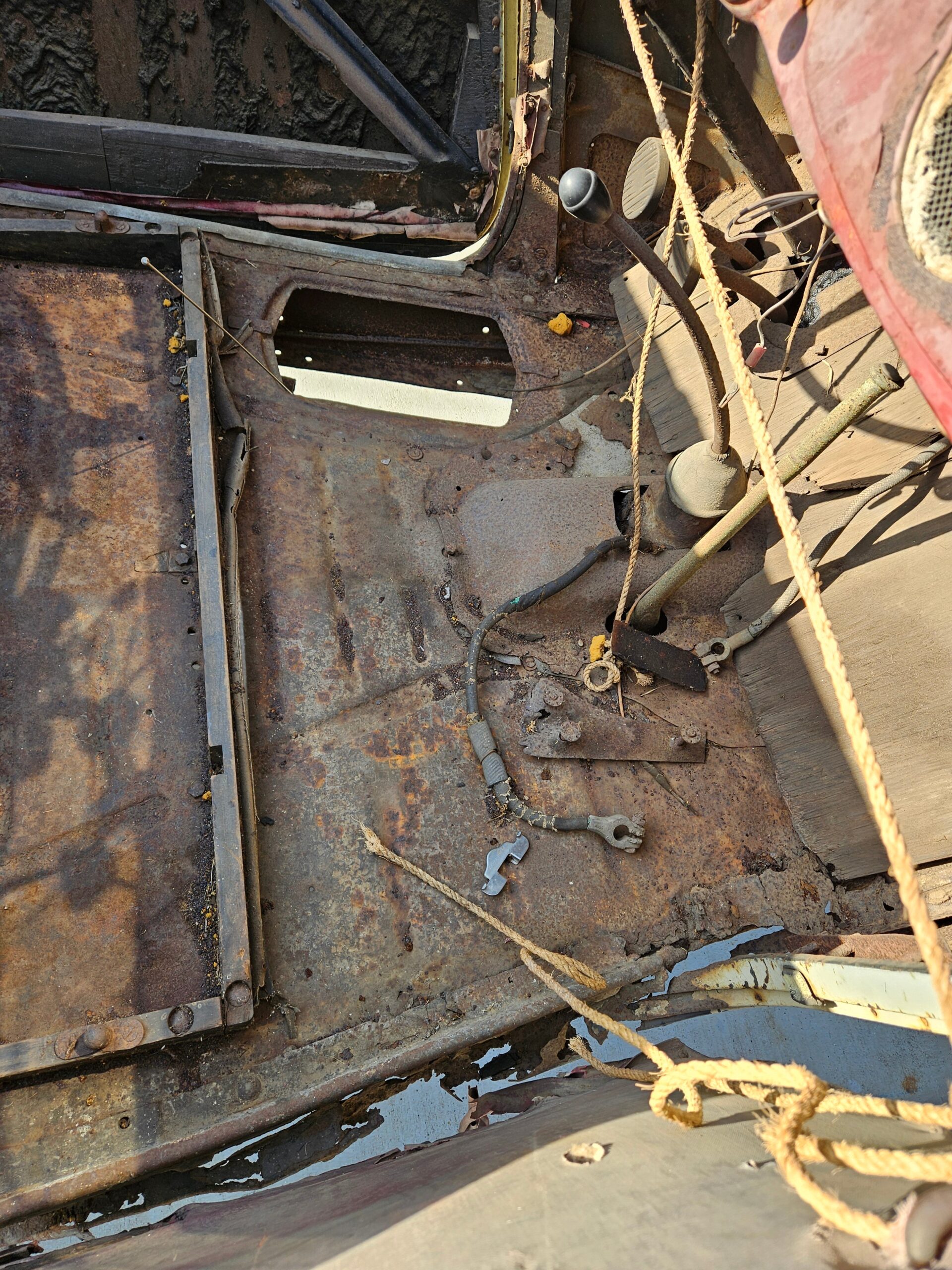 1934 Ford Roadster Project All Steel, Rumble Seat 8BA Flathead RUNS CA Title! - Image 38