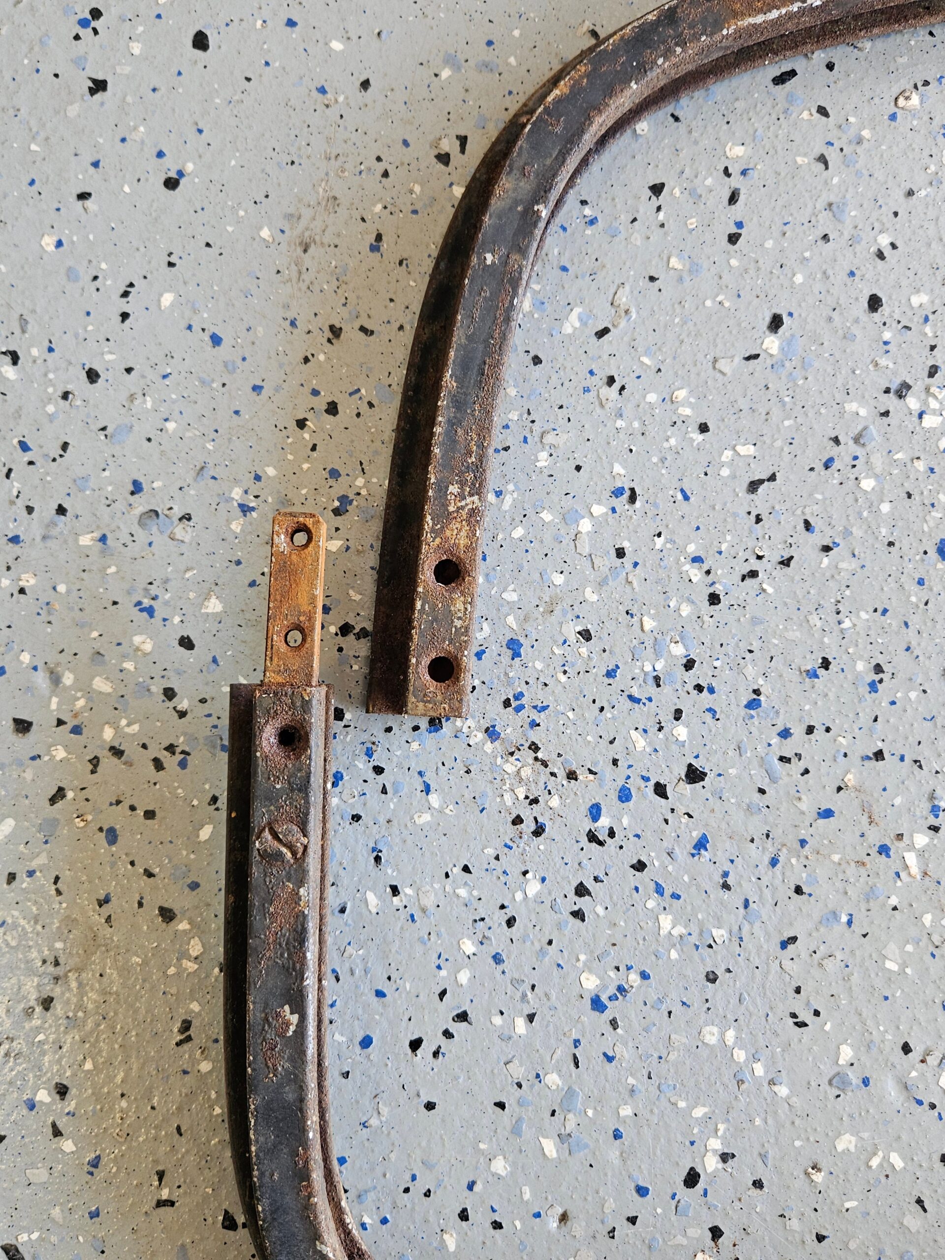 1935-1936 Ford 48-45410 Closed Car Windshield Frame Solid, Rust-Free Original - Image 6