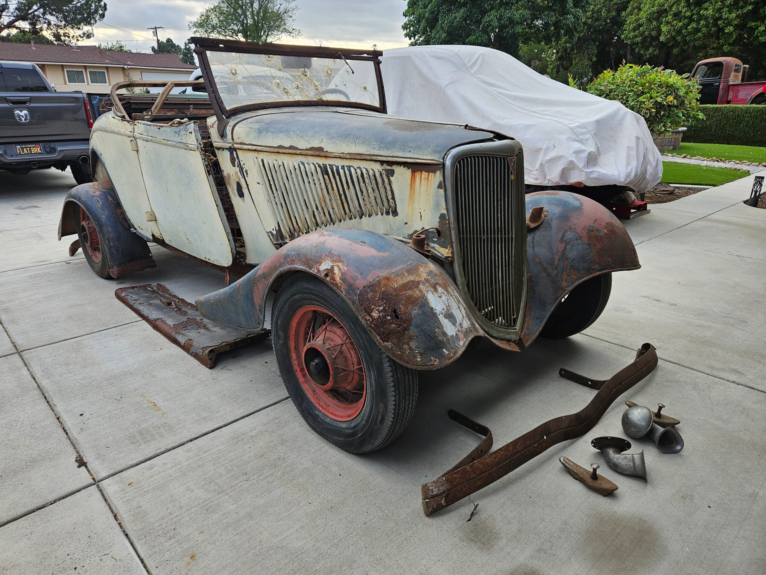 1934 Ford Roadster Project All Steel, Rumble Seat 8BA Flathead RUNS CA Title! - Image 34