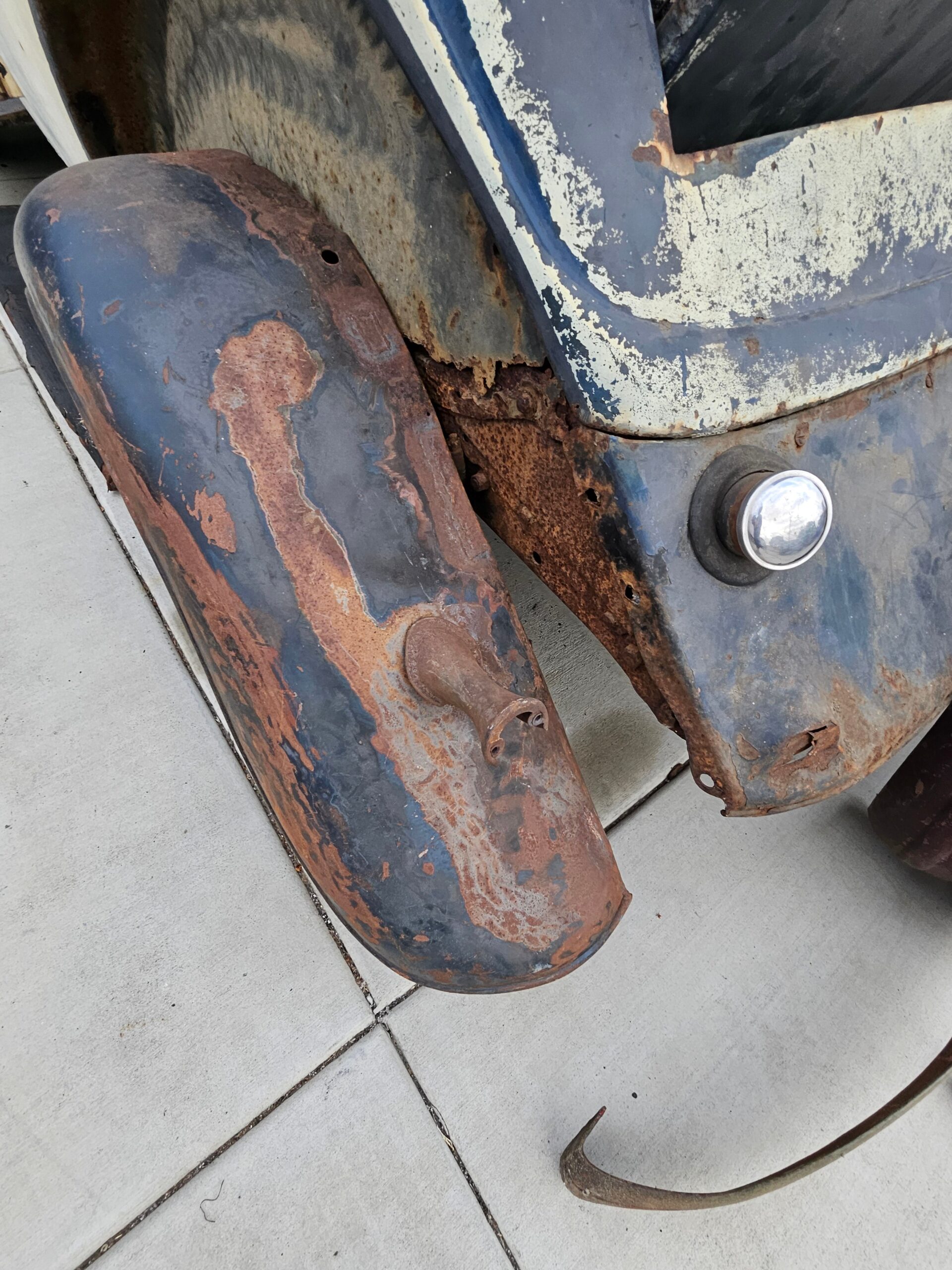1934 Ford Roadster Project All Steel, Rumble Seat 8BA Flathead RUNS CA Title! - Image 23