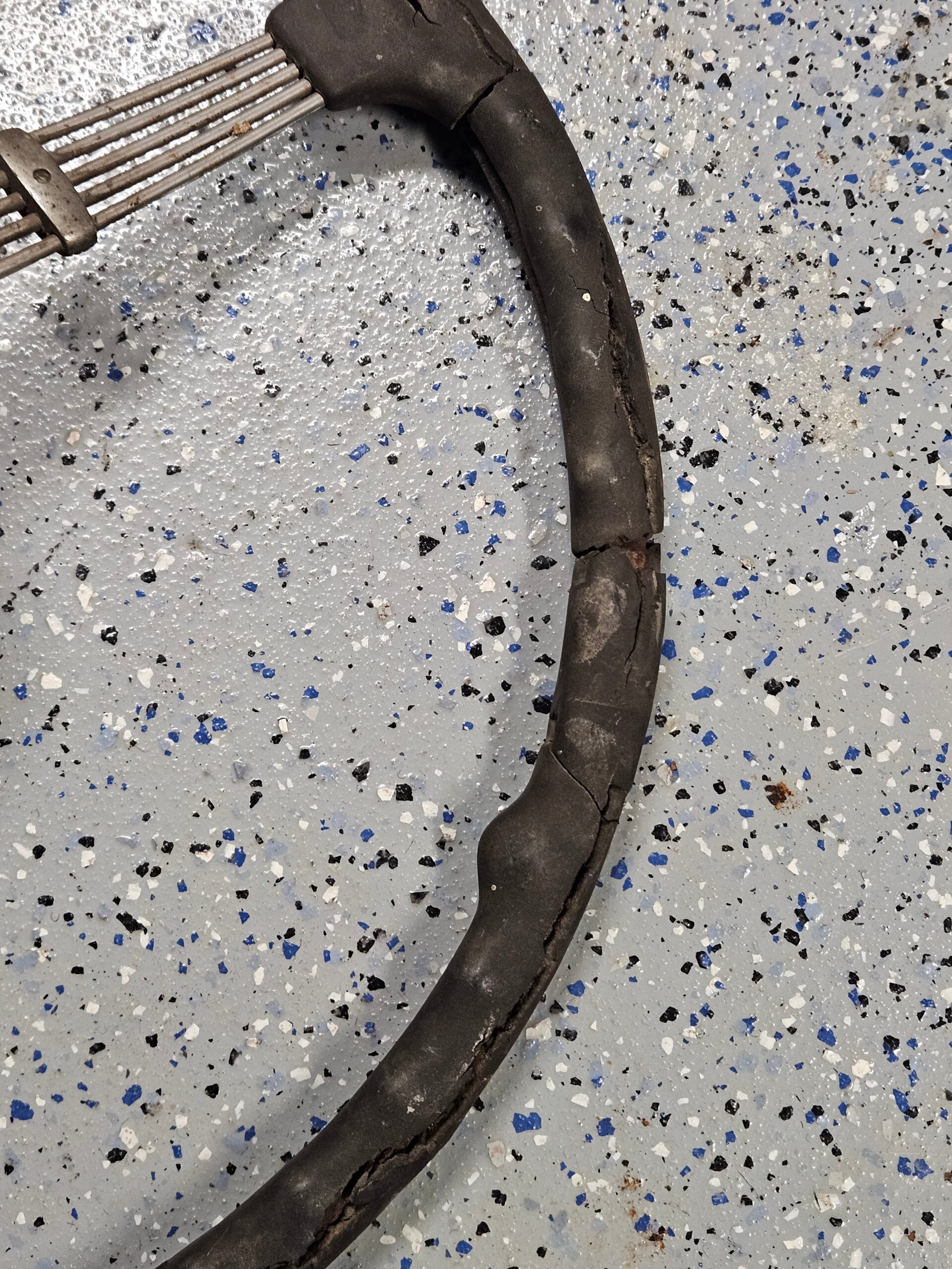 1938-1939 Ford 81A/91A-3600 17" Banjo Steering Wheel Original OEM V8 Hot Rod - Image 11